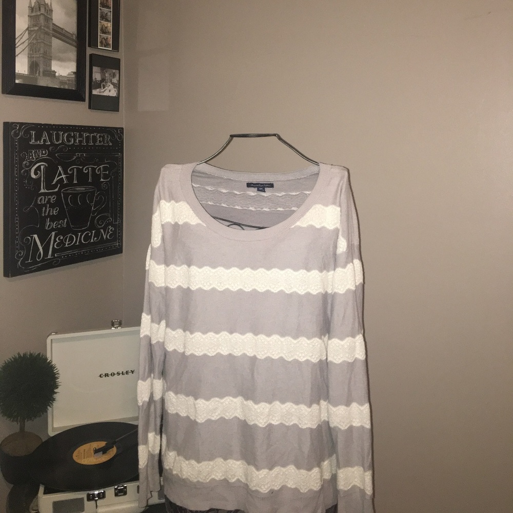 American Eagle Outfitters Sweater